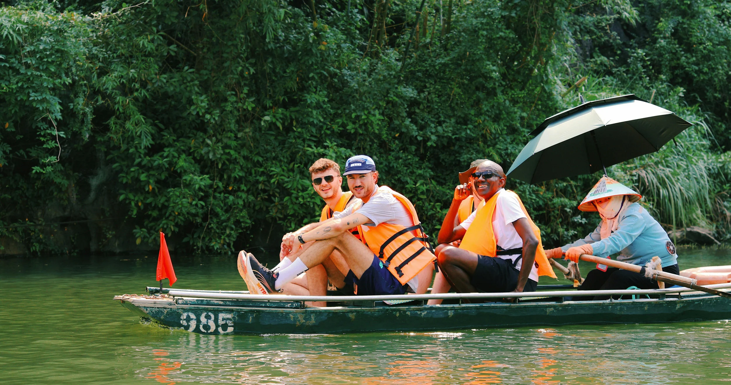 famly boat ride