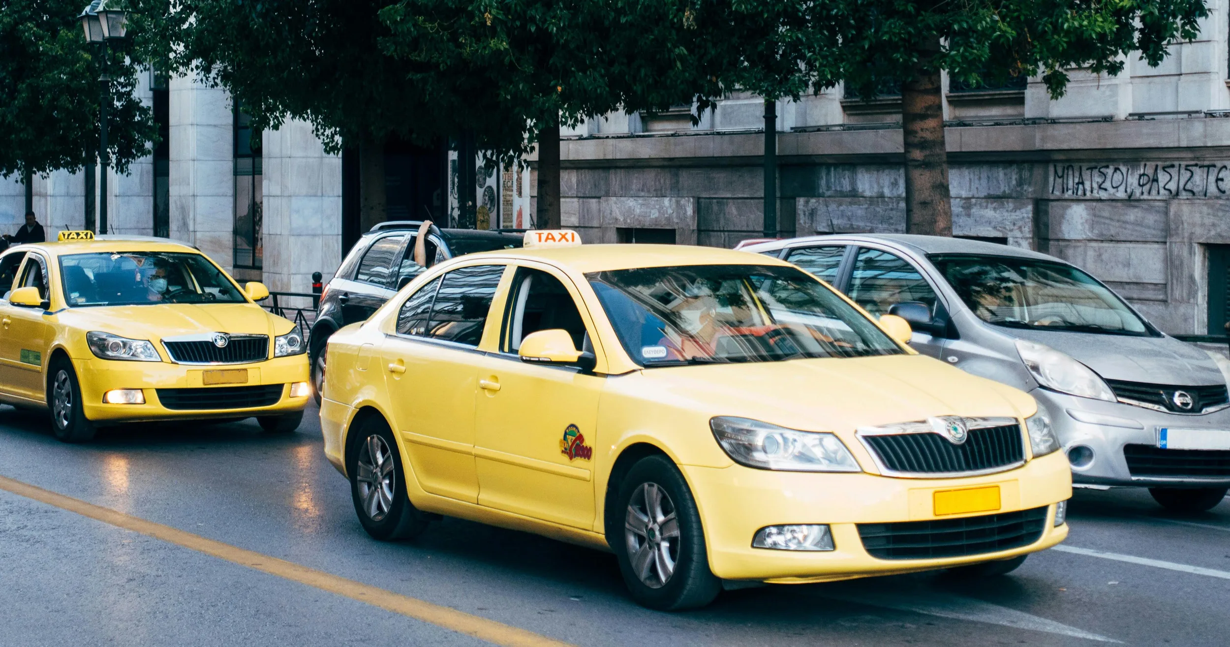 hire yellow taxi services