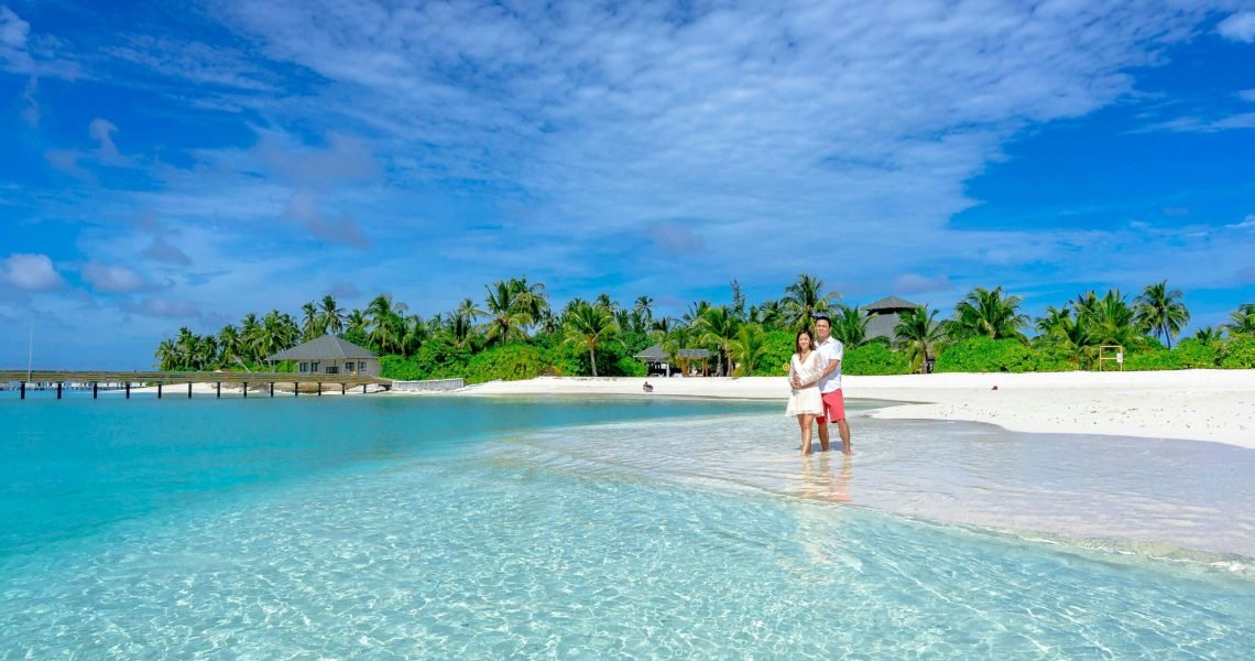 whitehilladventures-honeymoon-couple